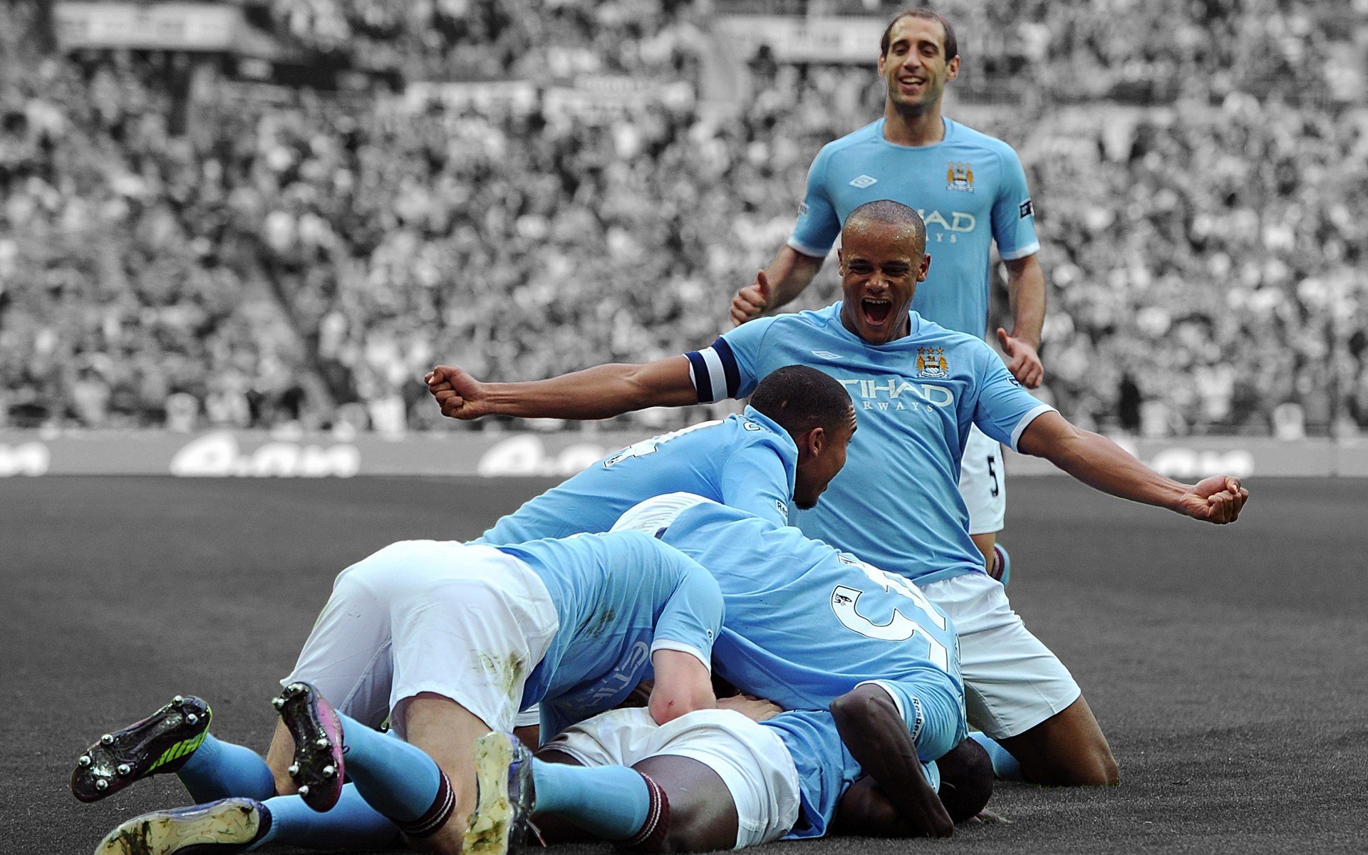 唯一的神谕，当蒙得维的亚的蓝与圣塞巴斯蒂安的火，在同一天写就足球的宿命